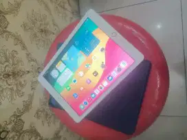 iPad gen 6 wifi only internal 32 Mlus lus normal semua nya SM cas saja