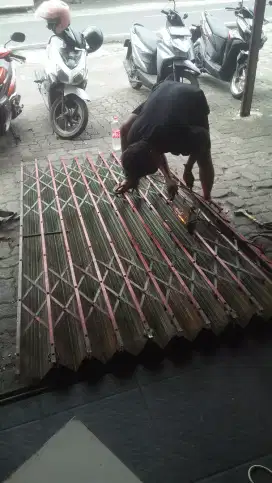 Tukang service rolling door panggilan Jakarta