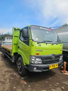 Hino dutro 130 MDL losbak 5.5 meter tahun 2022