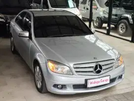 Mercedes-Benz C200