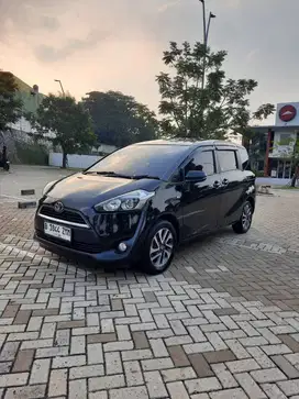 TOYOTA SIENTA V AUTOMATIC 2017 ISTIMEWA