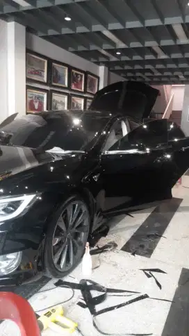 Ahlinya pasang kaca film mobil dan gedung