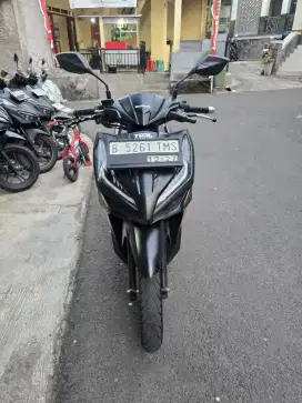 DP MINIM 3JTA CASH KREDIT HONDA VARIO KEYLESS 125 THN 2022 PAJAK IDUP