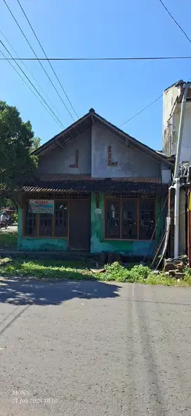 Dijual Rumah Pinggir Jalan Raya