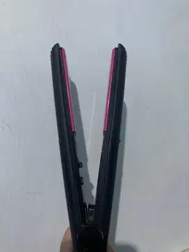 PRELOVED PHILIPS HAIR STRAIGHTENER - HP8401 (CATOKAN PHILIPS)