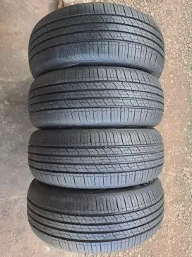 Ban 235/55/18 Giti GitiComfortF50 Advanztech 4pc 99%
