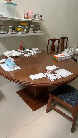 Meja Makan Bundar + 4 kursi