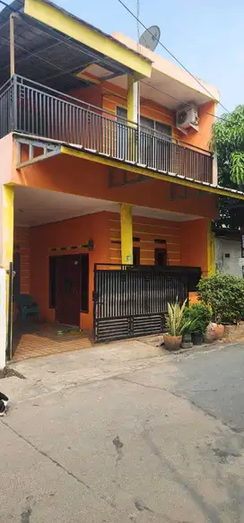 Dijual rumah 2 lantai di dekat pemda Karawang