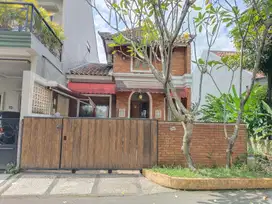 Rumah 2 Lantai Mezzanine di Sentul City Siap Huni