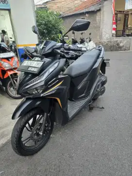 DP MINIM 3JTA CASH KREDIT HONDA VARIO KEYLESS 125 THN 2022 PAJAK IDUP