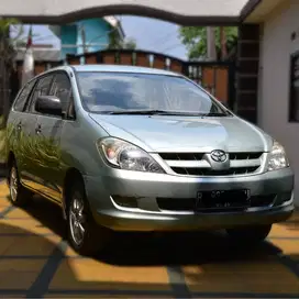 Toyota Kijang Innova 2005 Bensin