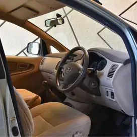Toyota Kijang Innova 2005 Bensin