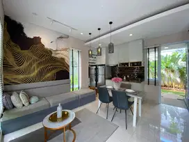 DIJUAL RUMAH CANTIK  2 LANTAI DI GADING SERPONG