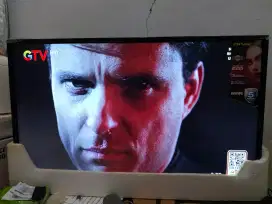 Tv =Rp 1.300 kulkas=Rp 1.400 nego tipis
