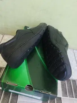 Sepatu kulit ori