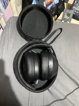 Headphone bluetooth dan kabel