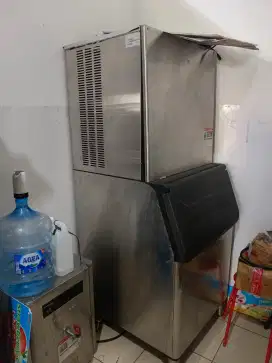 Jual CEPAT mesin es batu, hot water, filter air (bekas MIXUE)
