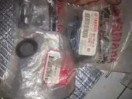 menjual sisa part bekas bengkel dengan harga murah dan kondisi baru