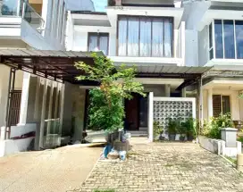 DIJUAL  RUMAH DI DISCOVERY BINTARO SEKTOR 9 TANGERANG SELATAN