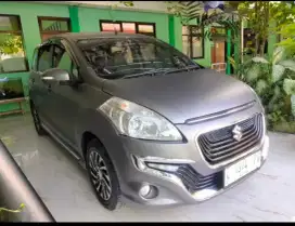 Pemasangan stiker mobil panggilan area Jawa timur