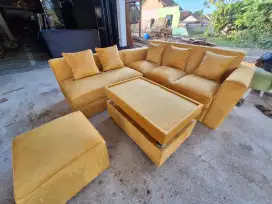 Sofa L sudut + puk bludru minimalis