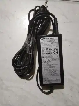 Adaftor Monitor samsung