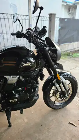 Dijual TVS RONIN 225 SS BALCK