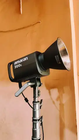 Amaran 300C RGB LED & C-Stand (Ekonomis)