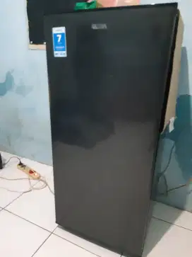 Kulkas Aqua 1 pintu