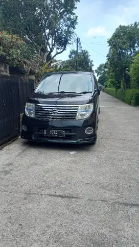 Nissan Elgrand 2.5 2WD A/T 2009