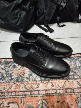 Sepatu zara formal