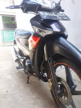 Jual aja santai sepeda.motor bebek Supra x tahun 2010 komplit.
