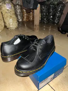 Sepatu pentofel portee