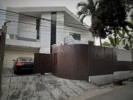 Luxury Home in Bangka II – Private Pool & Spacious Living