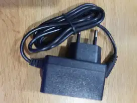 Power adaptor 9 volt untuk effect efek gitar
