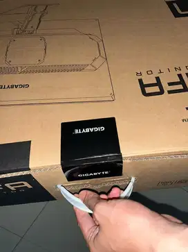 MONITOR GAMING GIGABYTE 180HZ FHD