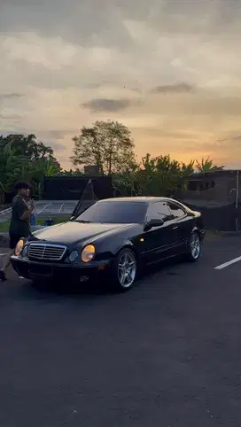 Di jual Mercedes Benz CLK 230 Kompressor