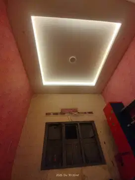Dekorasi furniture kantor ruangan partisi dan plafon