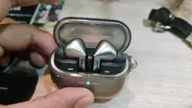 Samsung buds 3pro  like new