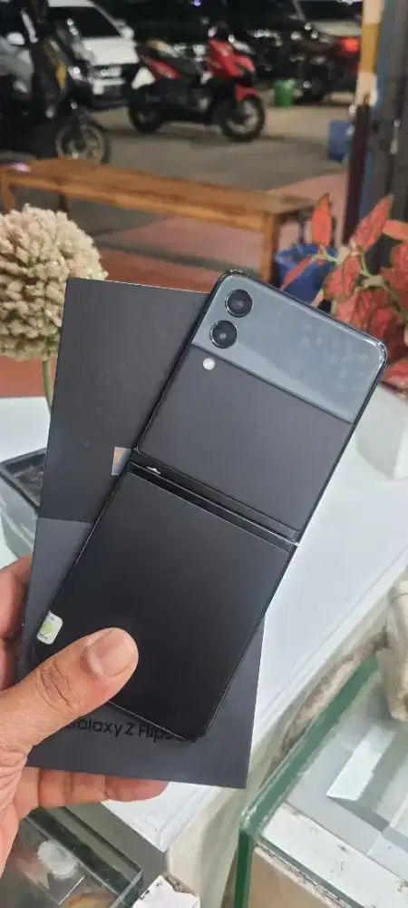 Samsung Z Flio3 5G 8/256GB Minus Lcd bergaris