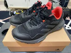 Sepatu Running Trail Adidas Terrex Tracefinder US 9 EU 42 2/3 Original