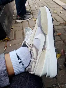 Nike waffle one sepatu mewah