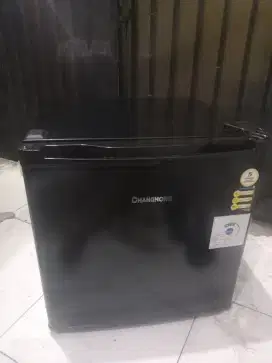 KULKAS MINIBAR CHANGHONG LIKE NEW