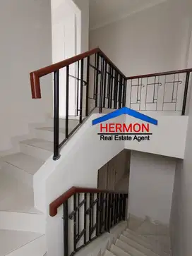 DIJUAL CEPAT , Legenda wisata ,Rumah sudah renovasi cantik Minimalis