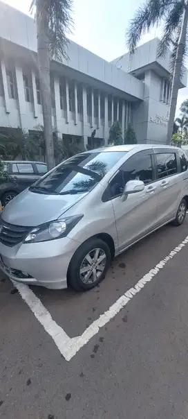 Honda Freed 2012 Bensin