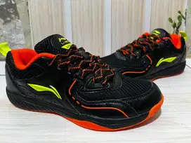 Lining Ultra 2 pemakaian 2 kali
