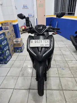 DIJUAL CEPAT CASH NEW HONDA VARIO KEYLESS 150 THN 2019 PAJAK OF 1X