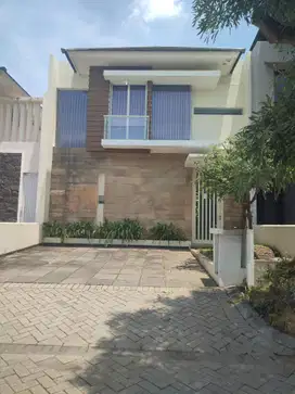 Rumah Royal Residence Cluster Harewood Bagus Minimalis Siap Huni