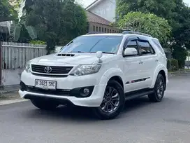MURAH!FORTUNER VNT TRD DIESEL AT 2013 PUTIH FAVORIT