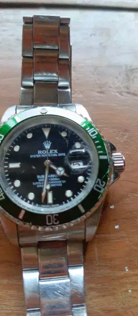 Jam automatic Submarine dan Milgauss